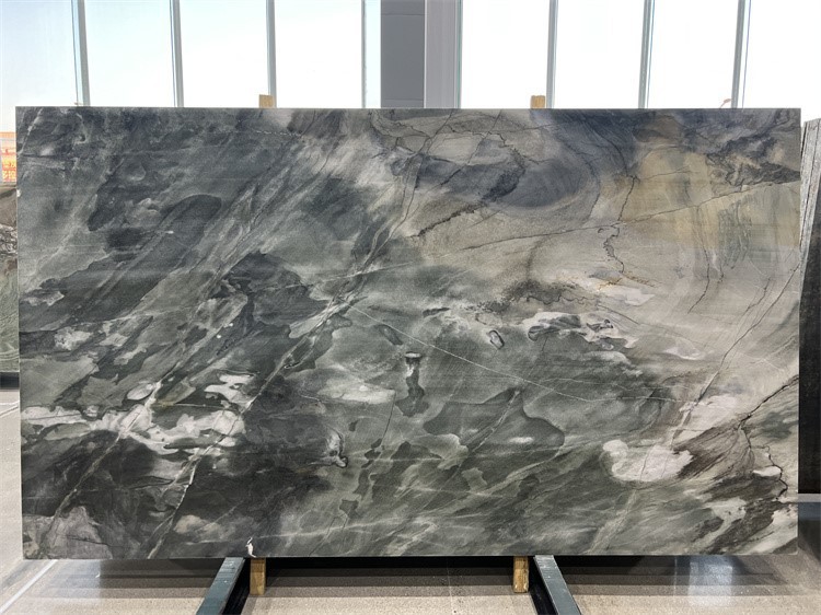 Crystal Delmare quartzite Crystal Delmare quartzite