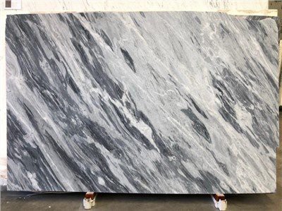 Серые мраморные плиты Bardiglio Carrara