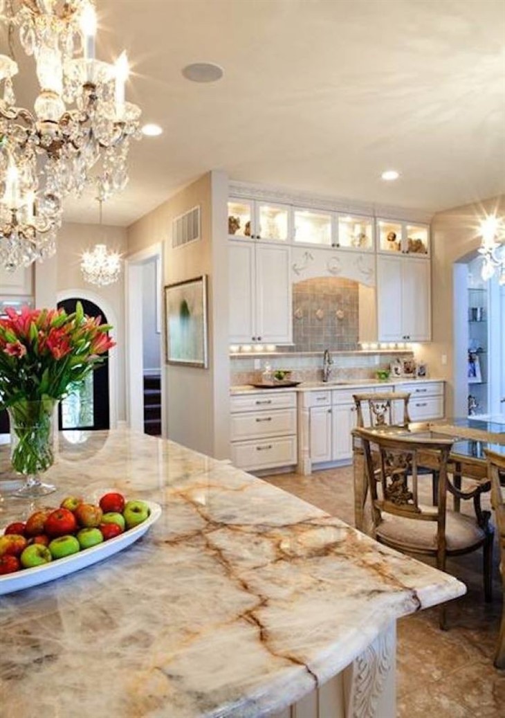 Cristallo Lumix Quartzite dining table