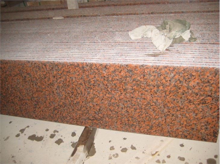 Клен красный гранит