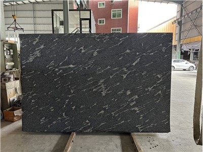 Гранитные плиты Via Lattea Распиловка и гидроабразивная резка