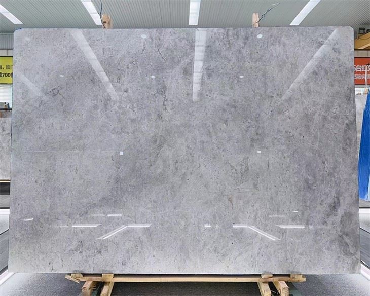 Тундра серая мраморная кухня