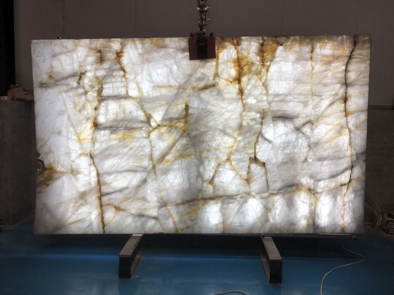 Бьянко Кристалло Кварцитовая плита