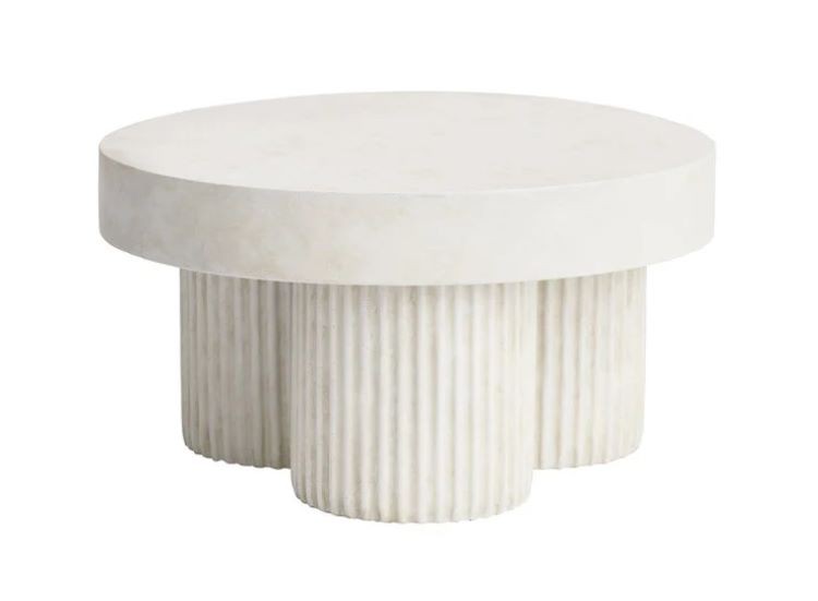 Журнальный столик из известняка