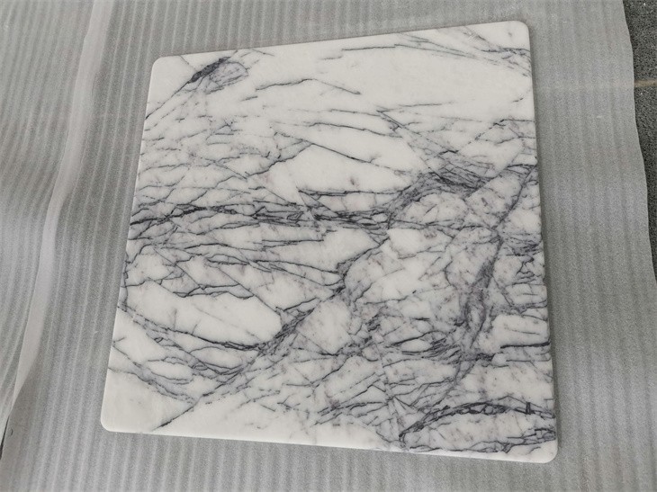 Milas New York Lilac coffee table