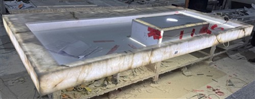 Создание света: как мы изготовили столешницы Cristallo с подсветкой для экспо...