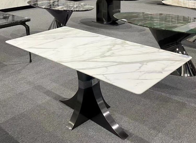 Calacatta White Marble Dining Table Calacatta White Marble Dining Table