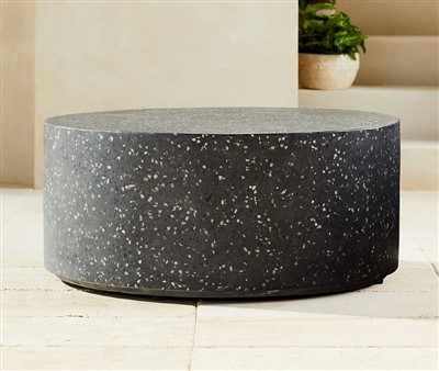 Черный журнальный столик из терраццо