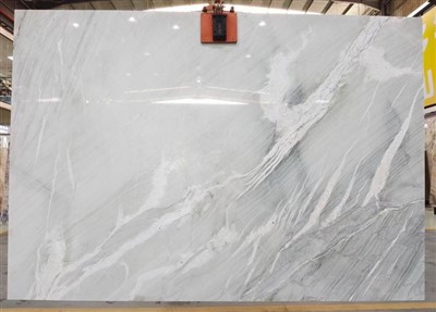 Кварцитовые плиты Nuage для кухонного стола