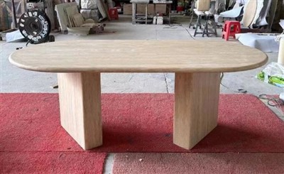 Овальный стол из травертина