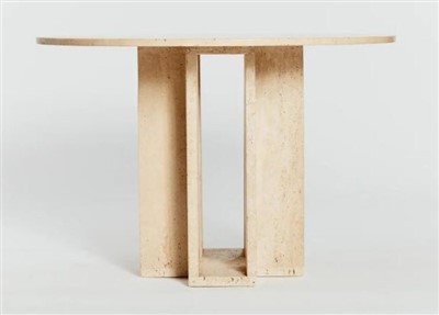 Круглый обеденный стол из травертина