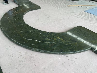 Барная стойка Vitoria Regia из кварцита по индивидуальному заказу