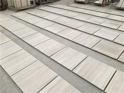 Белая мраморная плитка Serpegiante